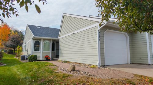 4127 Stone Brooke Rd, Ames, IA, 50010-2903 | Card Image
