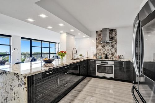 apt-809-600 Parkview Dr, Hallandale Beach, FL, 33009-2974 | Card Image