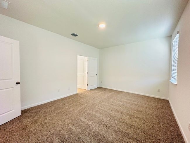 140 Corral Cv, House other with 4 bedrooms, 2 bathrooms and 2 parking in Kyle TX | Image 25