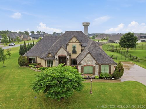 6302 Twin Creeks Dr, Owasso, OK, 74055-4107 | Card Image