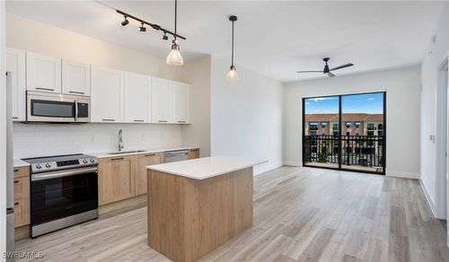 unit-4216-22980 Vista Edera Cir, ESTERO, FL, 33928-8390 | Card Image