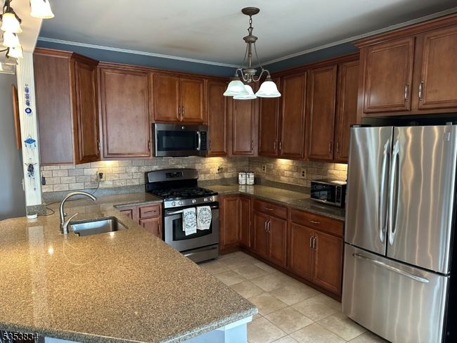 7109 Ravenscroft Rd, Townhouse with 2 bedrooms, 2 bathrooms and null parking in Clifton NJ | Image 11