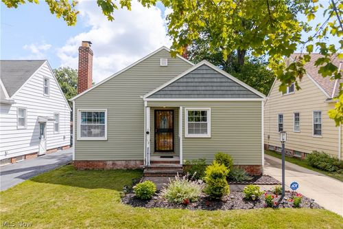 1075 Piermont Rd, South Euclid, OH, 44121-2934 | Card Image