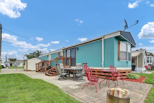 39-201 S Franklin St, Lake City, MN, 55041-1042 | Card Image