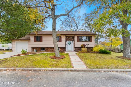 42 Monroe Ave, BROWNS MILLS, NJ, 08015-3823 | Card Image