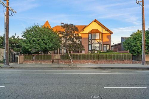 14-9210 Van Nuys Blvd, Panorama City, CA, 91402-6069 | Card Image