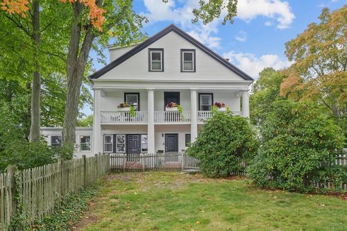 apt-2-201 Humphrey St, Marblehead, MA, 01945-1667 | Card Image