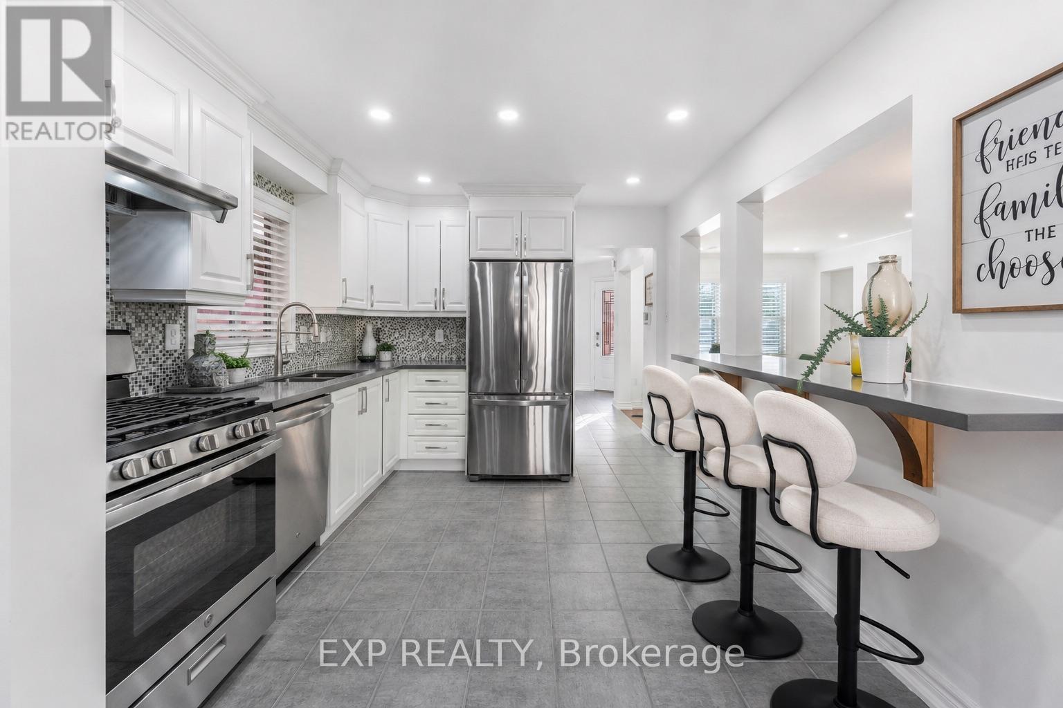 Residential in Whitby (Rolling Acres) 3