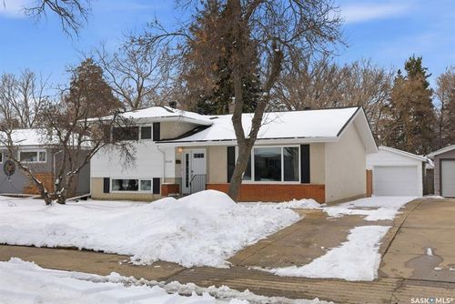 2610 Cascade Street, Saskatoon, SK, S7J0N1 | Card Image