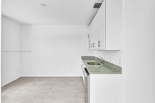 2033 Sw Castinet Ln, House other with 4 bedrooms, 3 bathrooms and null parking in Port St. Lucie FL | Image 13