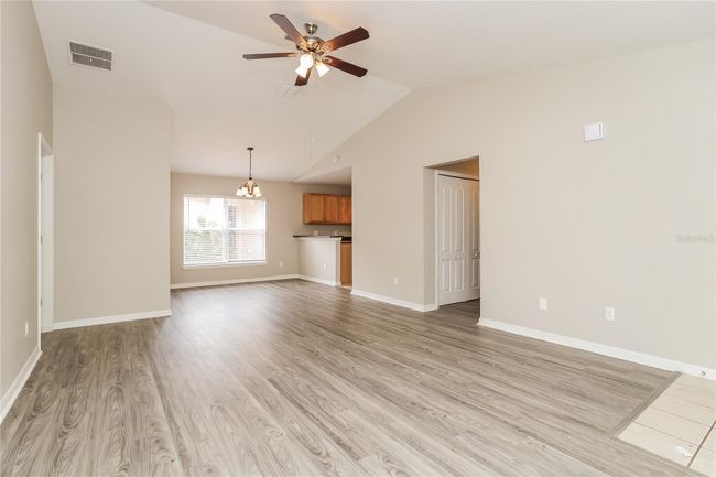 248 Scrub Jay Way, House other with 3 bedrooms, 3 bathrooms and null parking in DAVENPORT FL | Image 5