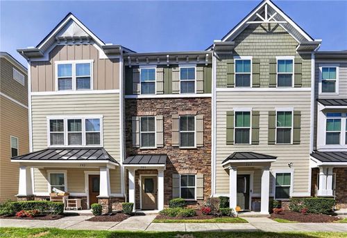 585 Marc Smiley Rd, Chesapeake, VA, 23324-1484 | Card Image