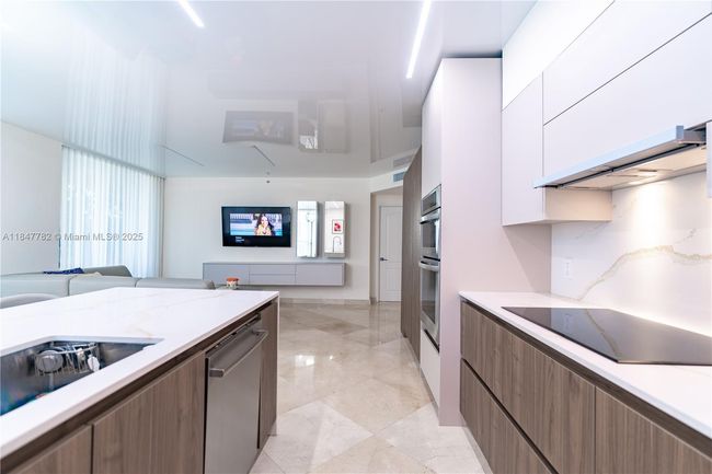 APT-508 - 17555 Atlantic Blvd, Condo with 3 bedrooms, 2 bathrooms and null parking in Sunny Isles Beach FL | Image 33