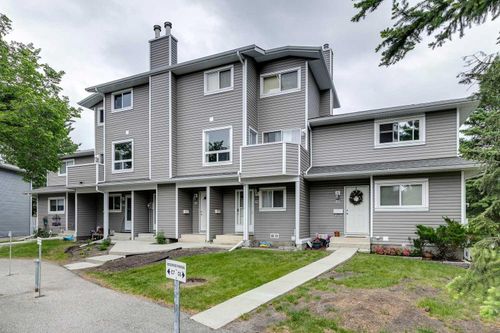 84-200 Shawnessy Dr Sw, Calgary, AB, T2Y1G8 | Card Image