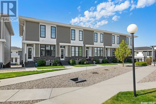 216-3229 Elgaard Dr, Regina, SK, S4X0L2 | Card Image