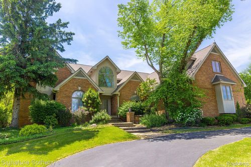 4156 Marlwood Dr, West Bloomfield, MI, 48323-2750 | Card Image