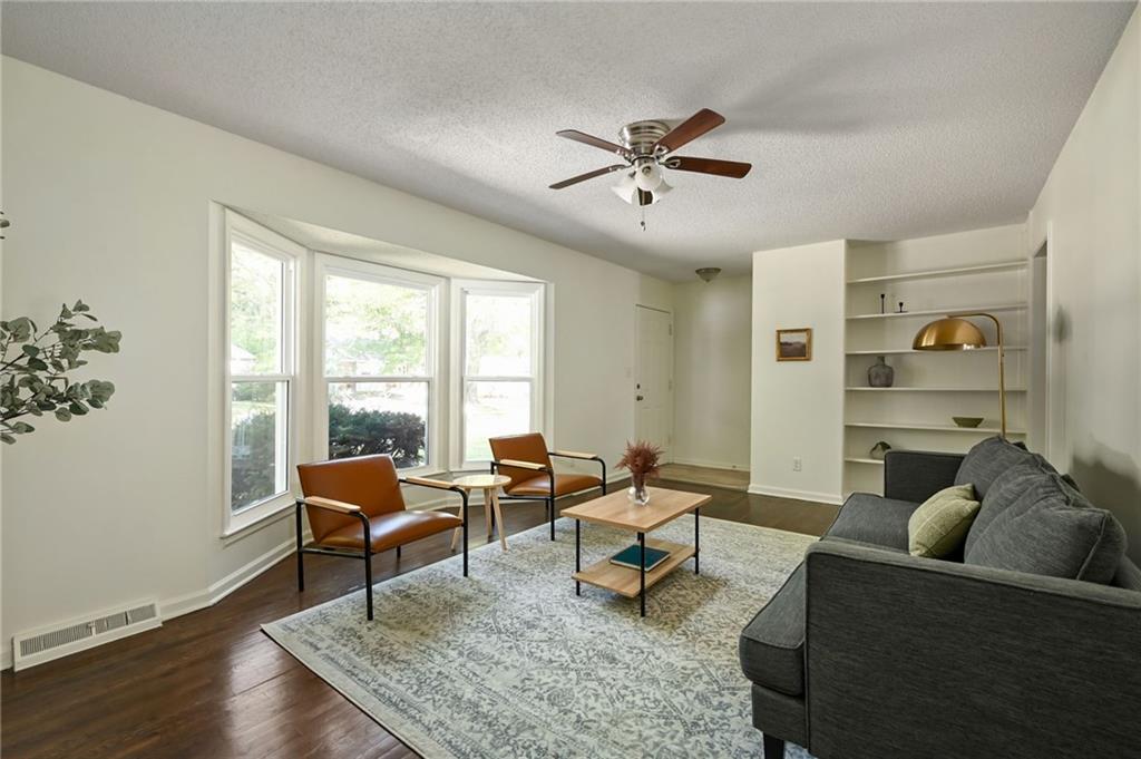 133rd St, Grandview, MO 64030