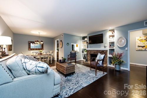 3929 Colony Crossing Dr, Charlotte, NC, 28226-4812 | Card Image