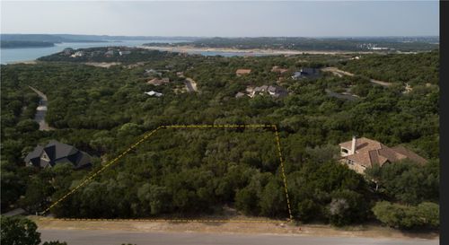 7501 Lantern View Dr, Jonestown, TX, 78645-4560 | Card Image