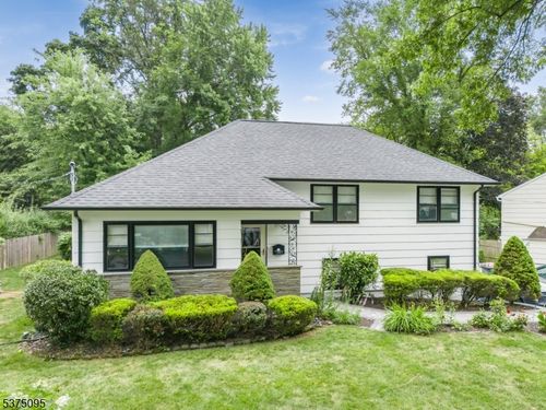 21 Andover Dr, Short Hills, NJ, 07078-1421 | Card Image