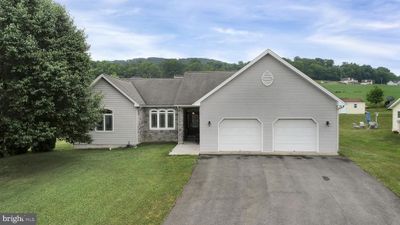 300 School Road, House other with 3 bedrooms, 2 bathrooms and null parking in DALMATIA PA | Image 1