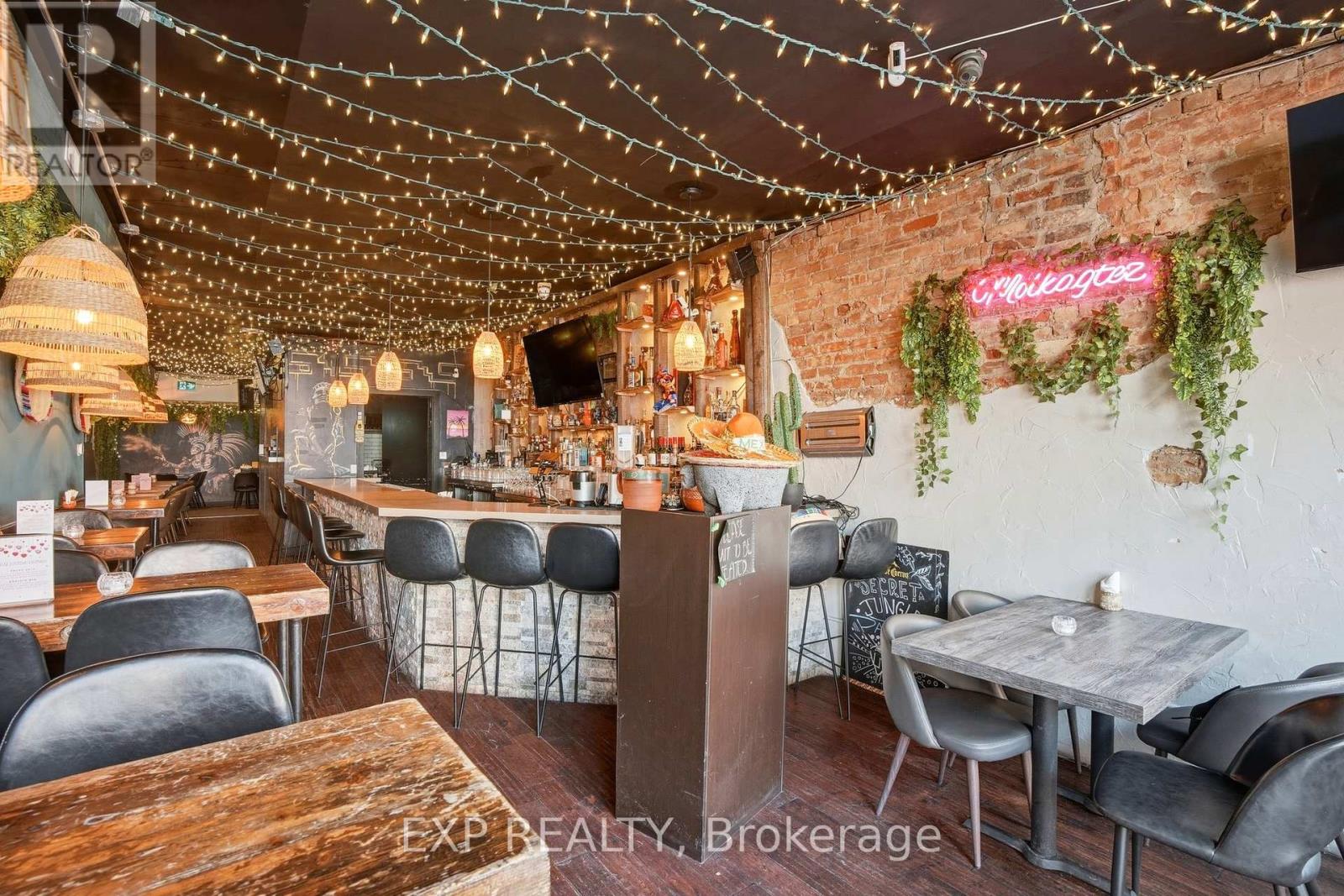 Business Opportunity in Toronto (South Parkdale) 4