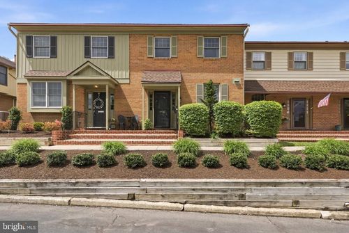 b2-633 E Main St, Moorestown, NJ, 08057-3028 | Card Image