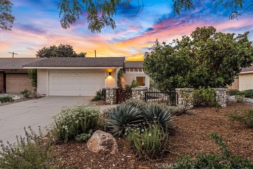 729 Windham Dr, Claremont, CA, 91711 | Card Image