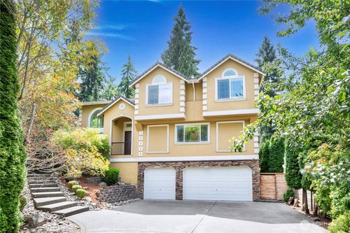 15025 Se 43rd St, Bellevue, WA, 98006-2409 | Card Image