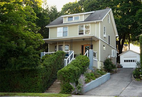 176 Prospect St, Newburgh, NY, 12550-4313 | Card Image