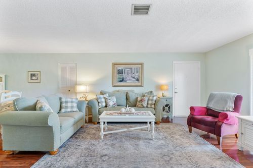 c-2015 S Seacrest Blvd, Boynton Beach, FL, 33435-6838 | Card Image