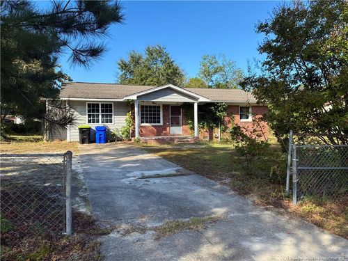 1427 Elma St, Spring Lake, NC, 28390-2503 | Card Image
