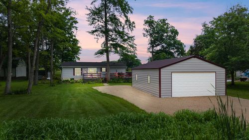 N4580 Elm St, PRINCETON, WI, 54968-8550 | Card Image