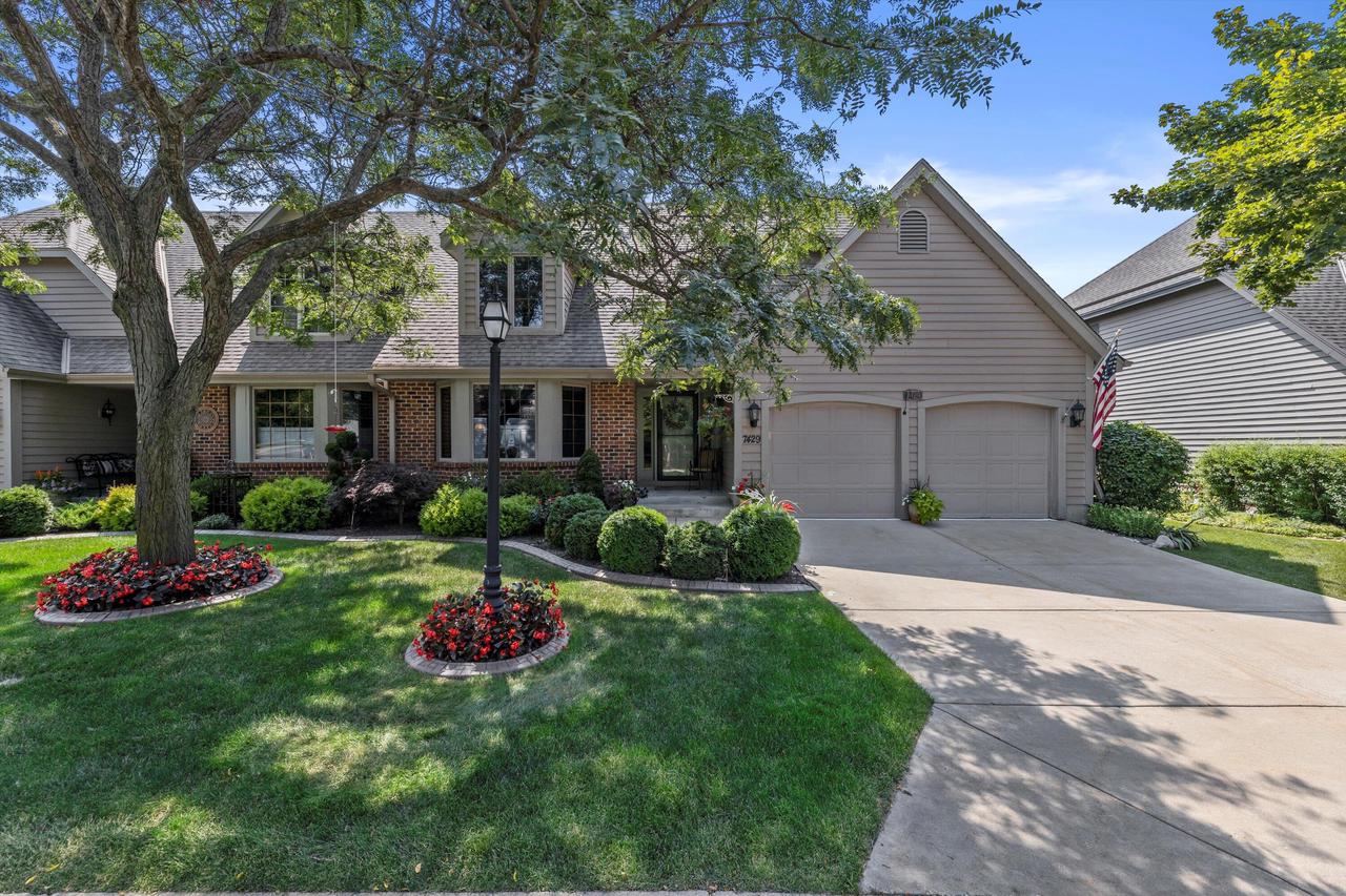 Carter Cir, Franklin, WI 53132 #1