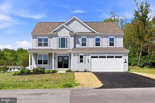 23 Sussex Dr, FALLING WATERS, WV, 25419-5056 | Card Image