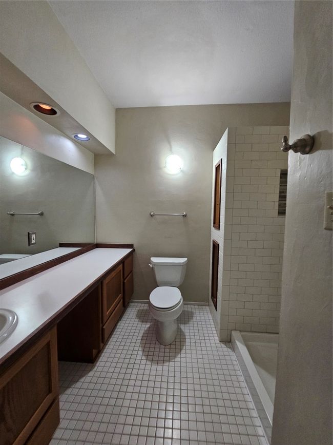 APT-205 - 2450 Wickersham Ln, Condo with 1 bedrooms, 1 bathrooms and null parking in Austin TX | Image 33