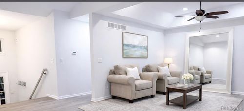 2852 Creekside Ct, Waterford Twp, MI, 48329-3670 | Card Image