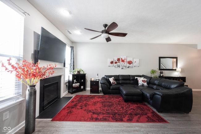 9770 Blue Violet Dr, Condo with 3 bedrooms, 3 bathrooms and null parking in Noblesville IN | Image 11