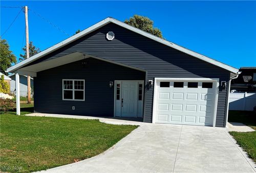 315 S Wallace St, Uhrichsville, OH, 44683-2247 | Card Image