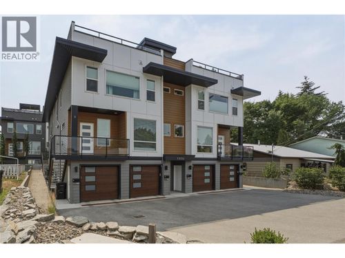 2 - 1804 46 Ave, Townhouse with 3 bedrooms, 3 bathrooms and 2 parking in Vernon BC | Card Image