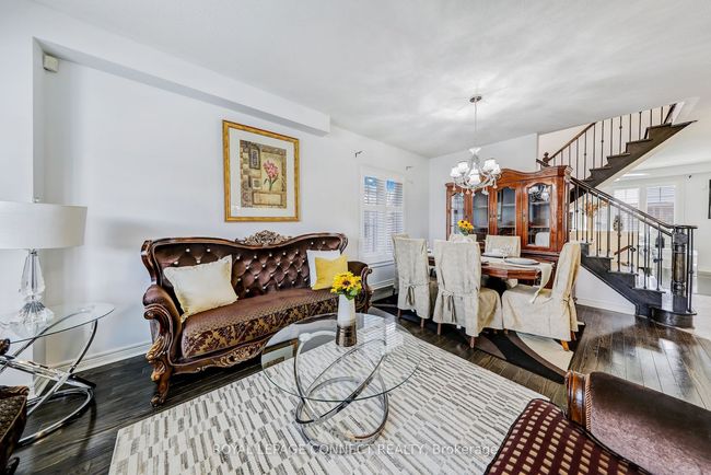 936 Langford St, House other with 5 bedrooms, 4 bathrooms and 4 parking in Oshawa ON | Image 5