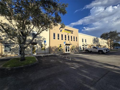 394139433945-3941 Nw 126th Ave, Coral Springs, FL, 33065-7609 | Card Image