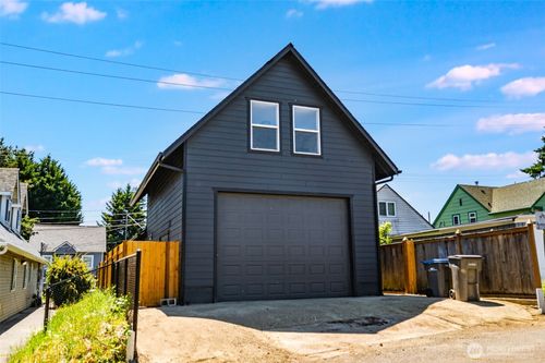 1012 9th St, Bremerton, WA, 98337-1526 | Card Image