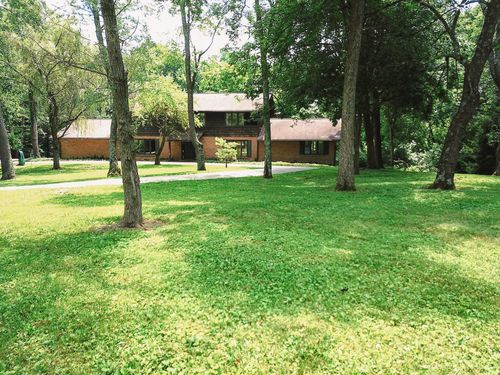 8870 Olentangy River Rd, Delaware, OH, 43015-7984 | Card Image