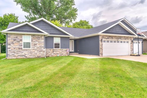 610 19th St Se, DeMotte, IN, 46310-8270 | Card Image