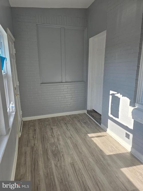 211 Spruce St, DARBY, PA, 19023-2908 | Card Image