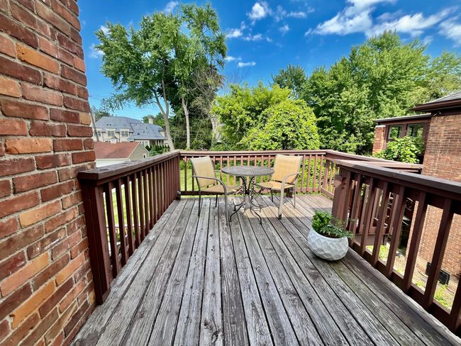 Upper level deck | Image 35