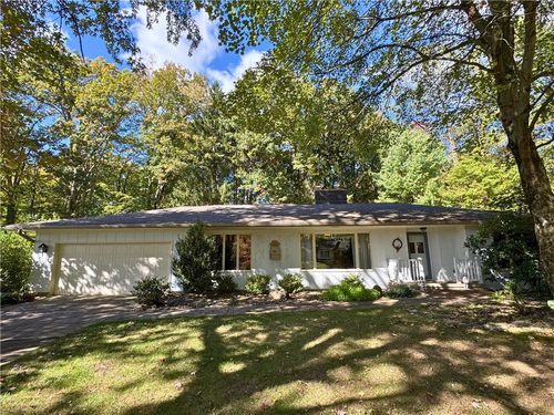 431 Shady Dr, Grove City, PA, 16127-1925 | Card Image