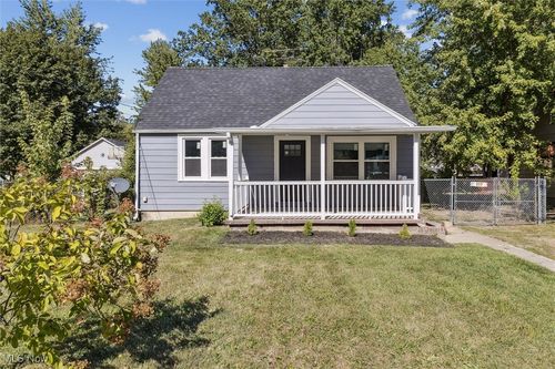 317 E 44th St, Lorain, OH, 44052-5427 | Card Image