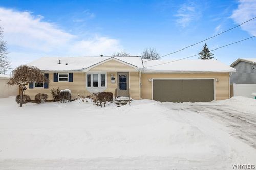 1358 Caravelle Dr, Niagara Falls, NY, 14304-2726 | Card Image